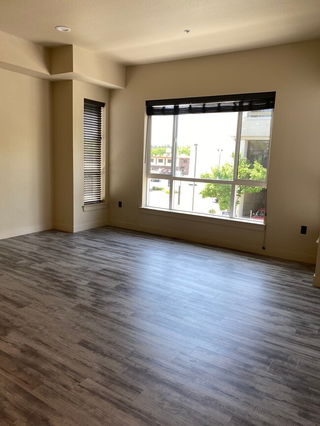 Photo - 1300 Market St Unit 206