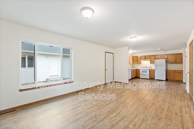 Photo - 408 Rice Ln