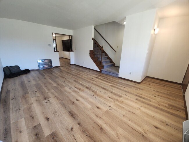 Photo - 706-708 N. Hawthorne Dr. Unidad 706 N. Hawthorne Dr.