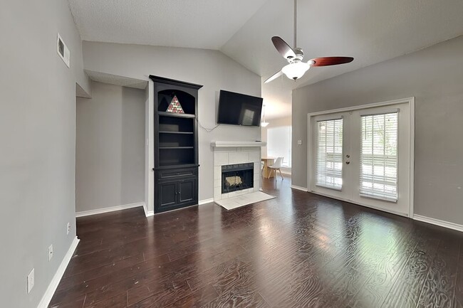 Photo - 8550 Fair Oaks Crossing