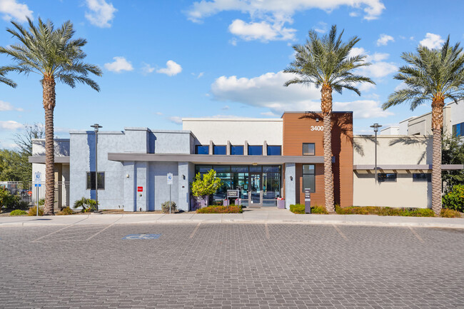 Photo - Parc South Mountain Apartments