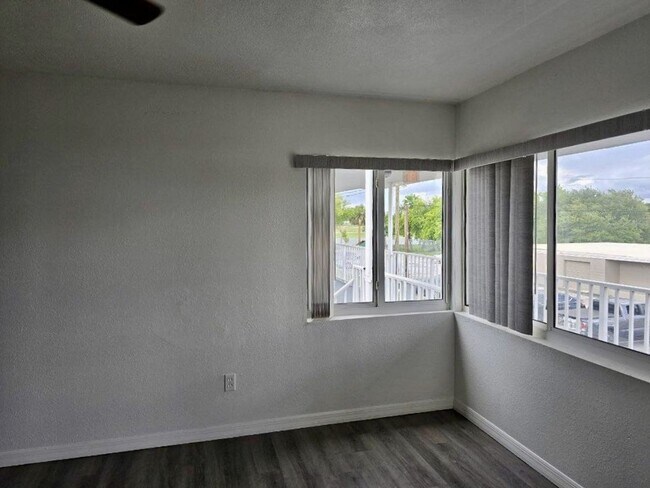 Photo - 1 bedroom / 1 bath condo in Crestview Villas