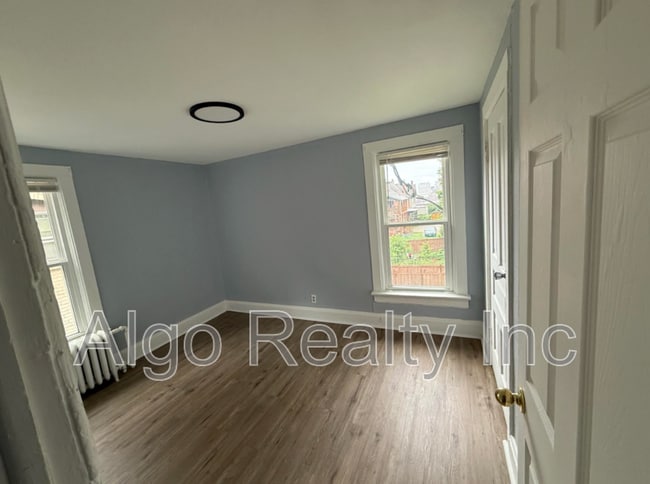 359 Maria Ave