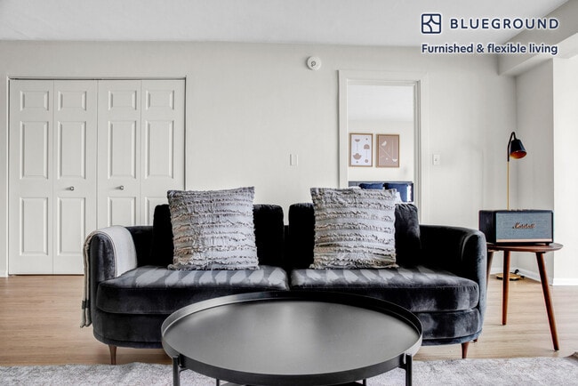 Photo - 10 Emerson Pl Unit FL23-ID496