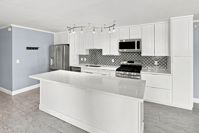 Photo - 2215 Aloha Dr Unit 4J