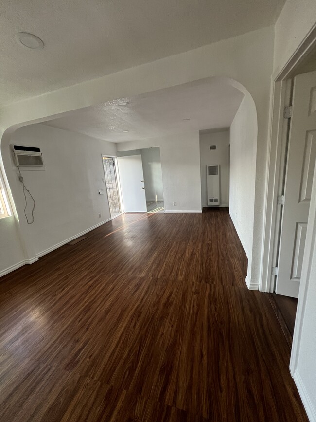 Photo - 463 S Arizona Ave Unidad Great!! East Los Angeles Apartment