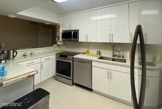 3 br, 3 bath House - 3701 N Country Club D... - 3 br, 3 bath House - 3701 N Country Club D...