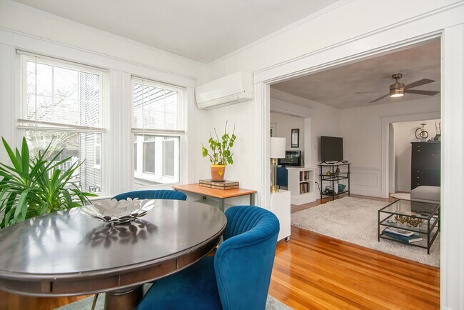 Photo - 48 Farquhar St Unit 1