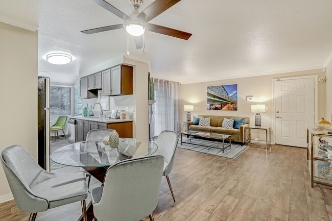 Building Photo - Walnut Grove Landing Rental