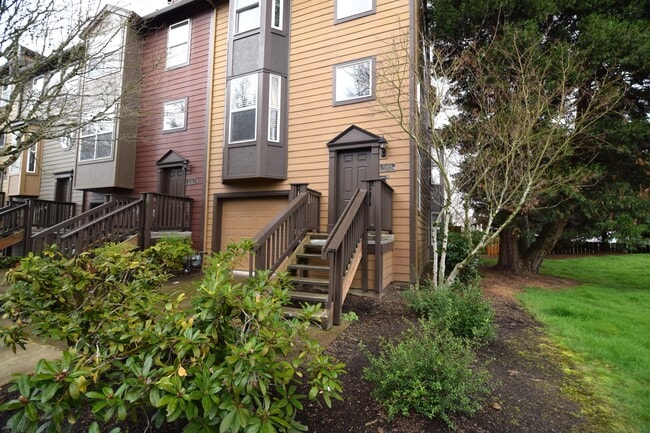 Photo - 232 NE 76th Ave