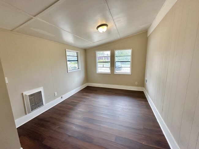 Photo - 3609 Ellis Ave SW