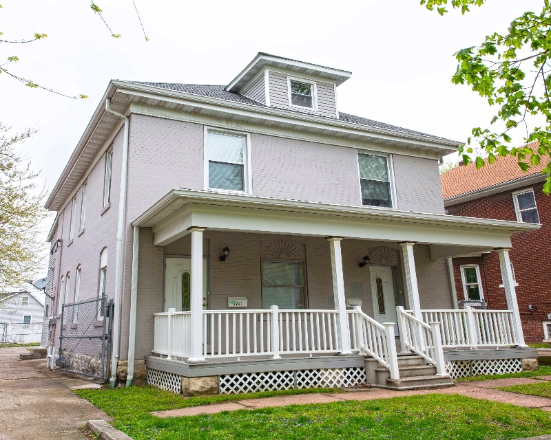 Photo - 2221 Benton St