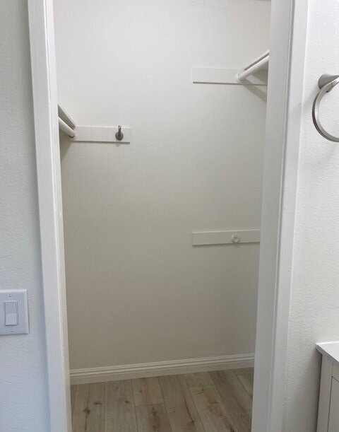 "Charming 1-Bedroom Gem with Hardwood Eleg... - "Charming 1-Bedroom Gem with Hardwood Eleg... Apartment