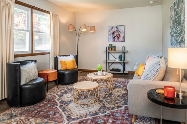 Photo - 3522 S Bainbridge Dr