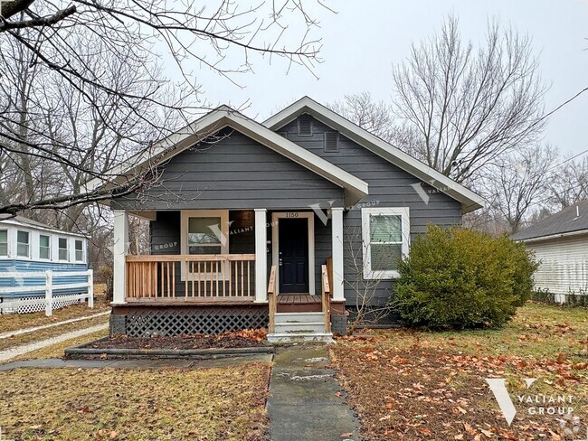 Building Photo - Charming 3-Bedroom, 2-Bathroom Bungalow in... Rental