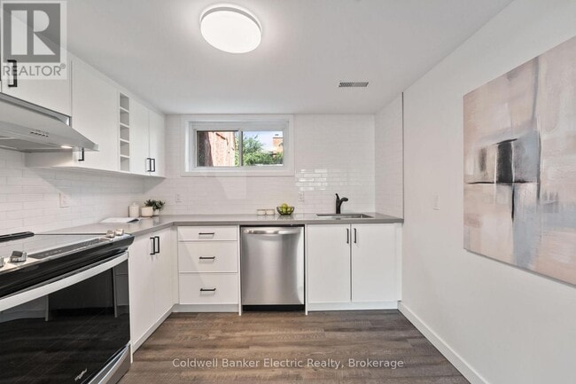 Photo - 8B Pottinger St