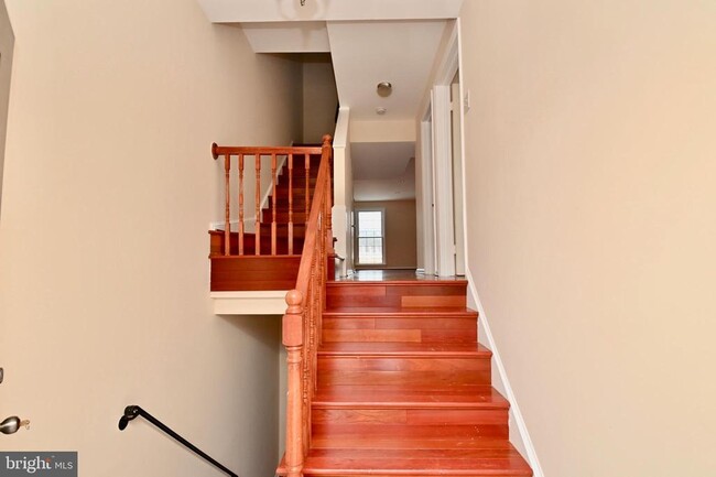 Building Photo - 2481 Windbreak Dr