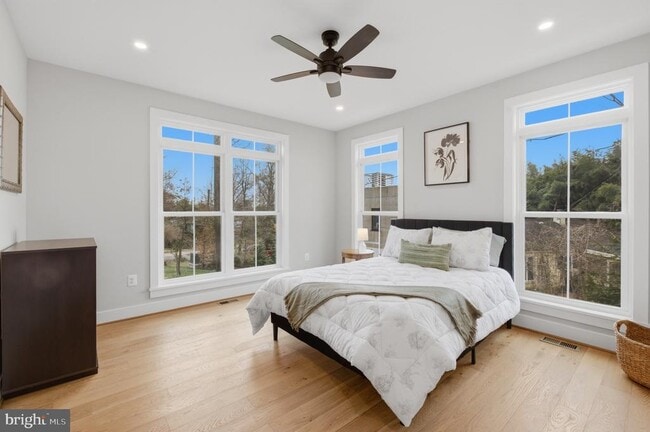 Photo - 1304 Gahant Rd