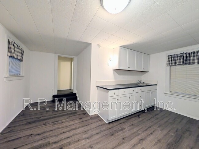 Photo - 538 2nd St NW