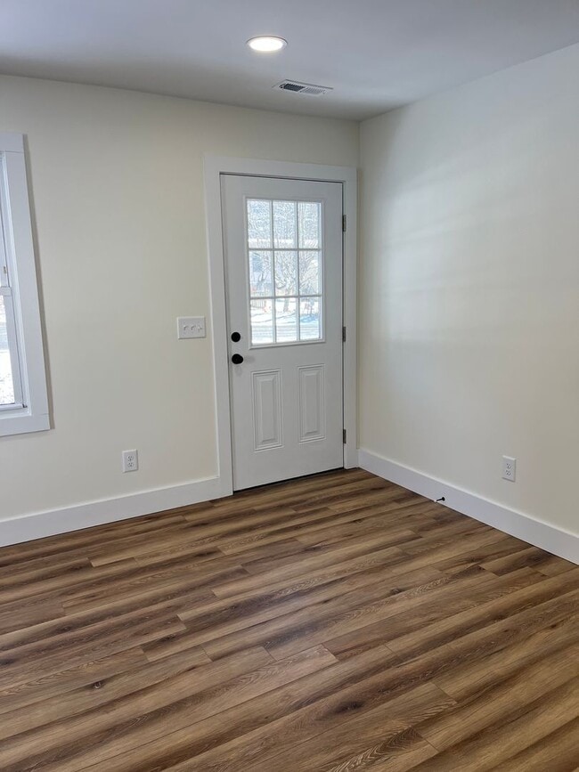 Photo - Charming 2 bedroom Cottage