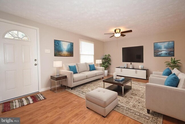 Photo - 7045 MacBeth Way