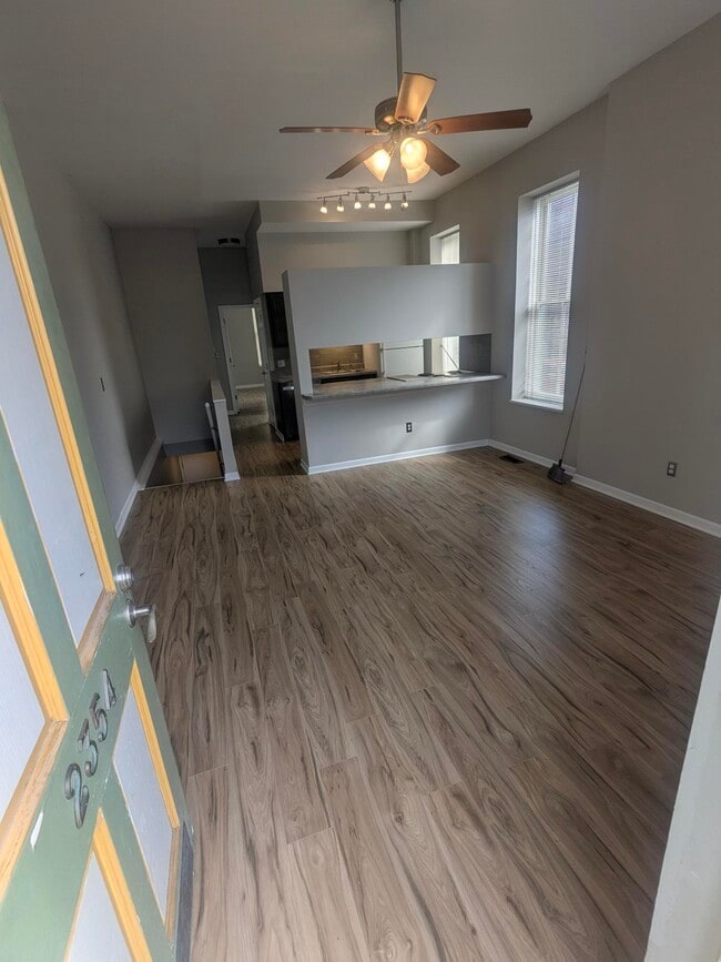 Building Photo - 2354 S 9th St Unit 2354