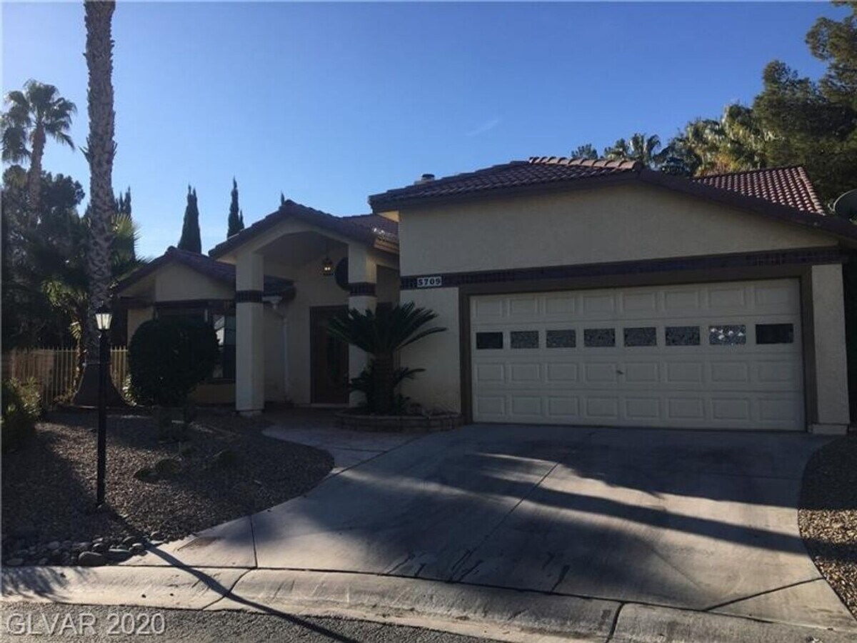 Photo - 5709 Spicewood Cir