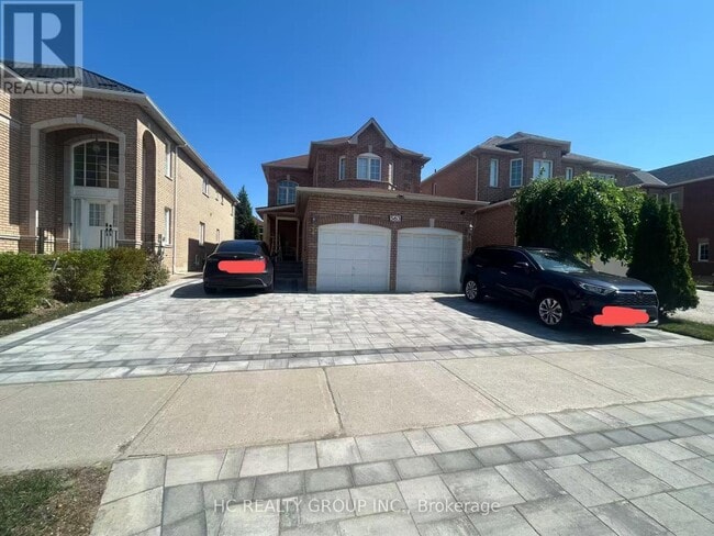 Photo - 563 Highglen Ave