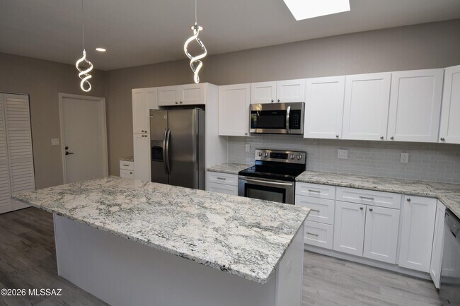 Photo - 4581 Cam Campero