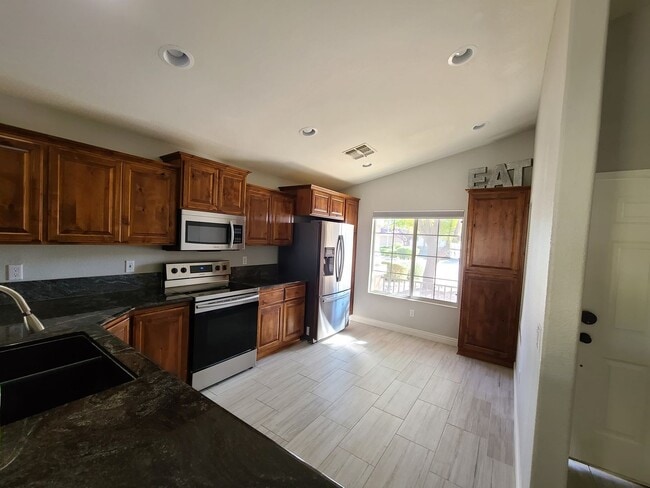 Photo - 2324 E Browning Pl
