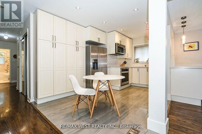 Photo - 34 Penhurst Ave