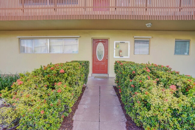 Building Photo - 200 Waterway Dr S Unit 103 Rental