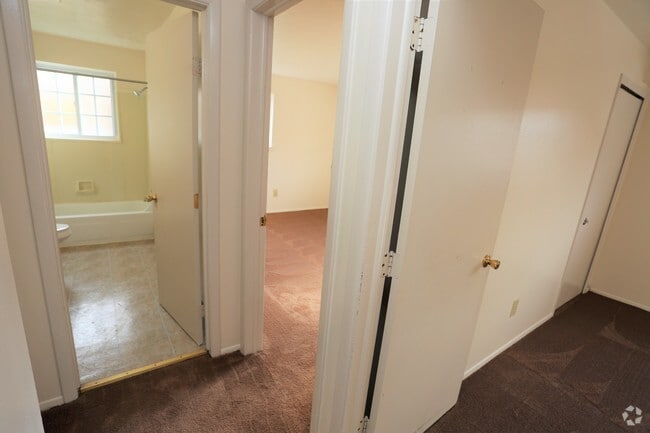 Photo - Lafayette Village