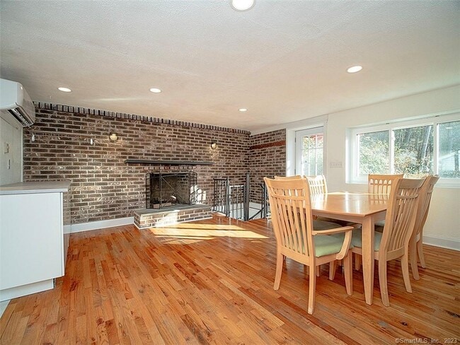 Photo - 16 Maiden Ln