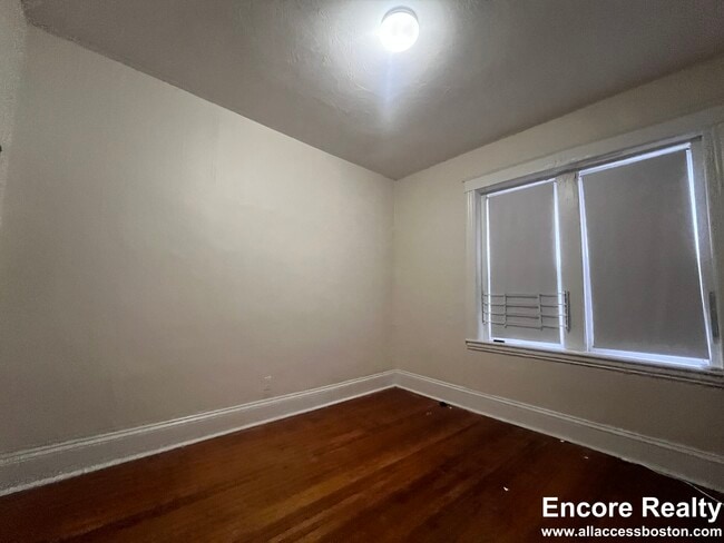Photo - 1375 Commonwealth Ave Unit 3