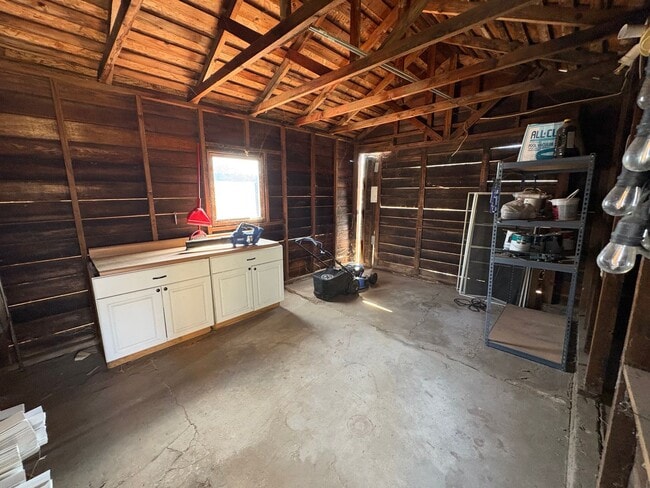 Photo - Beautiful 2 Story, pet friendly home Rent Ready!