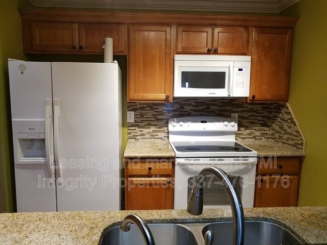 Photo - 193 Southfield Pkwy