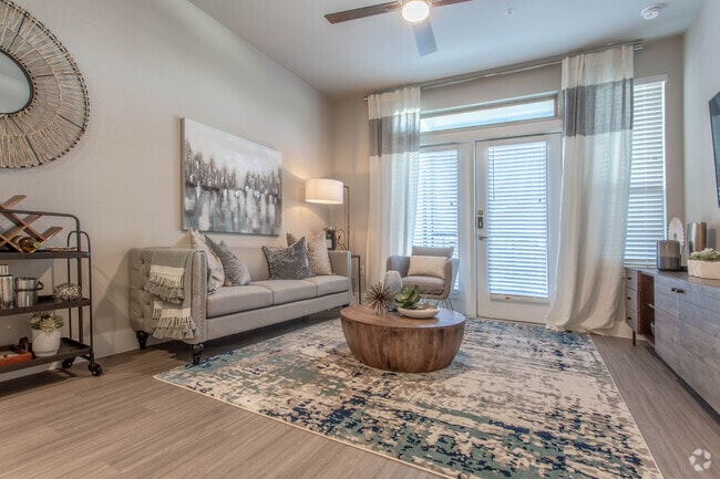 1 BR, 1 BA - 671 SF - A2