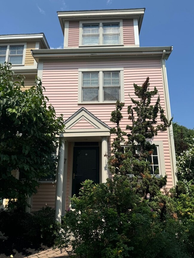 Photo - ***JUST REDUCED!!!*** - Marblehead Highlands Townhouse