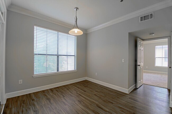 Photo - Brookhaven/Buckhead 2BR Unit 1338