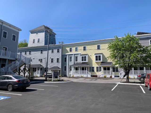 Riverview Falls Apartments