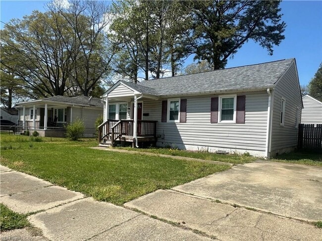 Photo - Adorable Ranch Home in Sherwood Forest!
