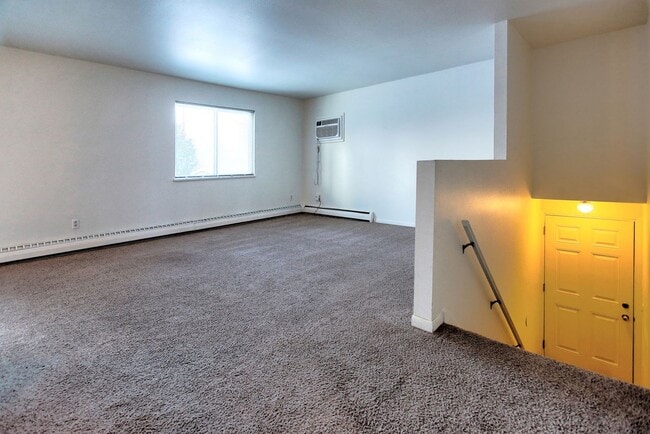 Photo - 2 Bed/1 Bath/Garage -- Top Floor Apartment Unit 14