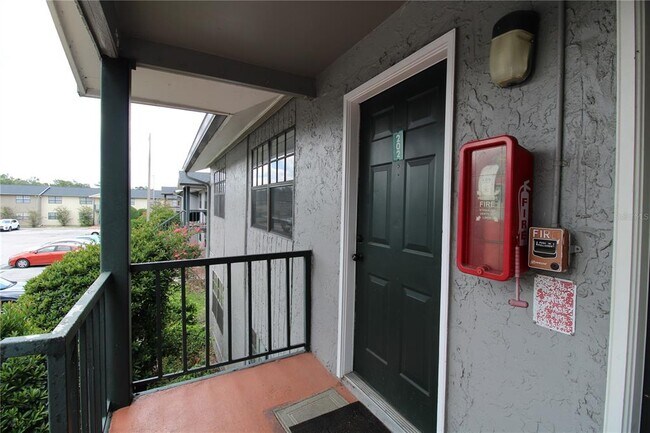 201 Poinsettia Pine Ct Unit 202