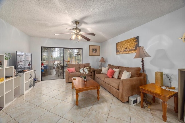 Building Photo - 3990 NW 42nd Ave Unit 311