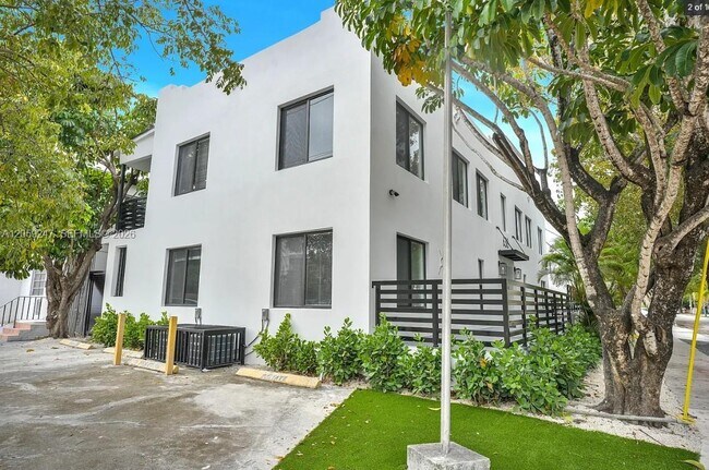 Photo - 638 SW 21st Ave Unidad 4