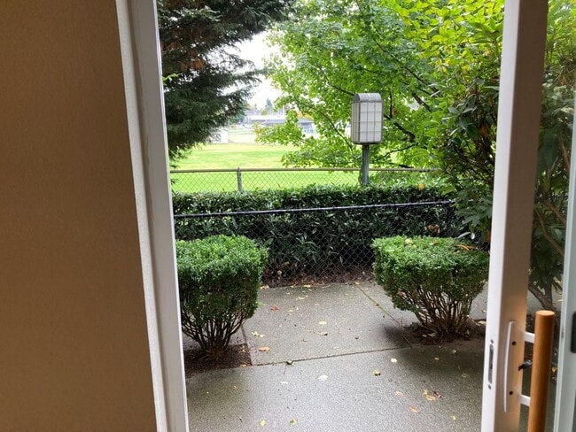 Photo - English Gardens Apartments