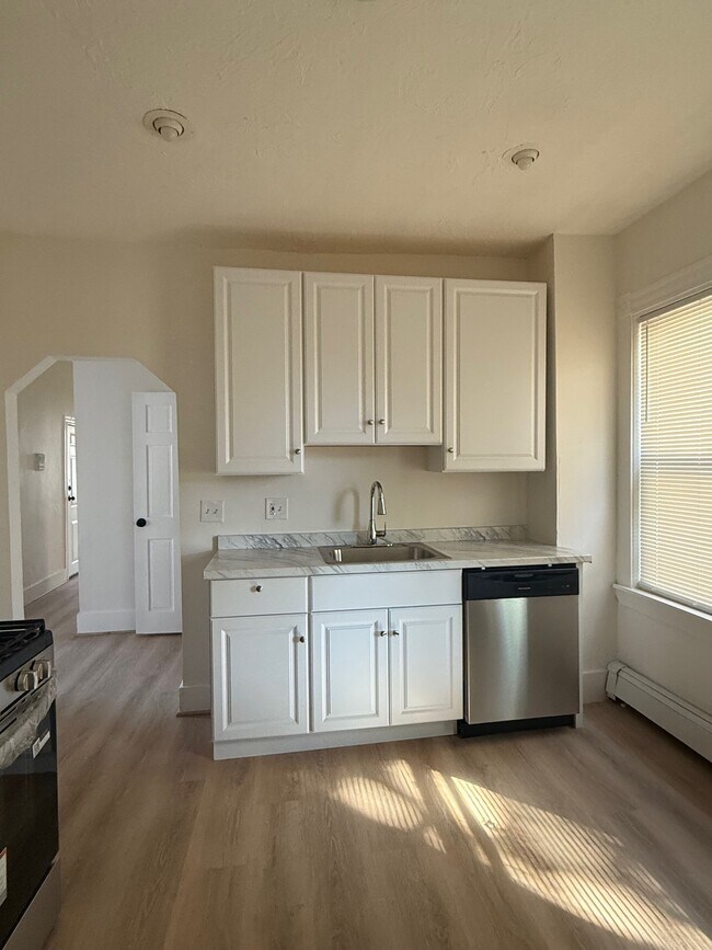 Photo - 37 Standish St Unit 2