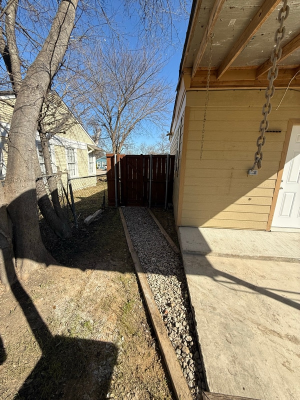 Photo - 1209 Shady Ln