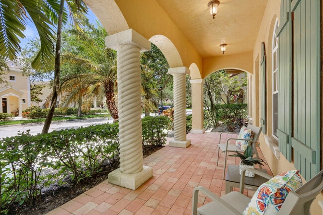 Photo - 106 Santiago Dr